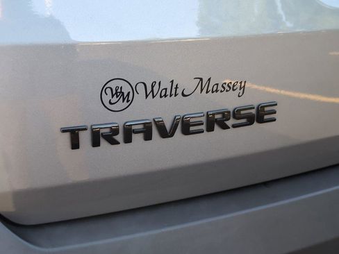 Used 2023 Chevrolet Traverse RS FWD image 34