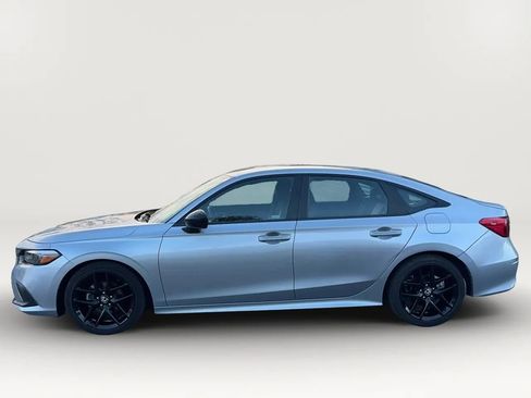 Used 2023 Honda Civic Sport image 4