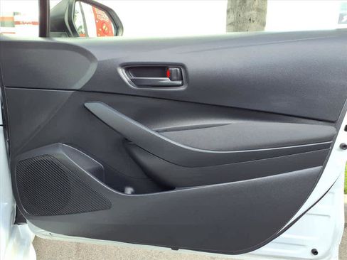 Certified 2025 Toyota Corolla LE image 24