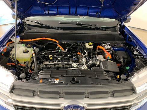 Used 2023 Ford Maverick Lariat w/ Lariat Luxury Package image 39