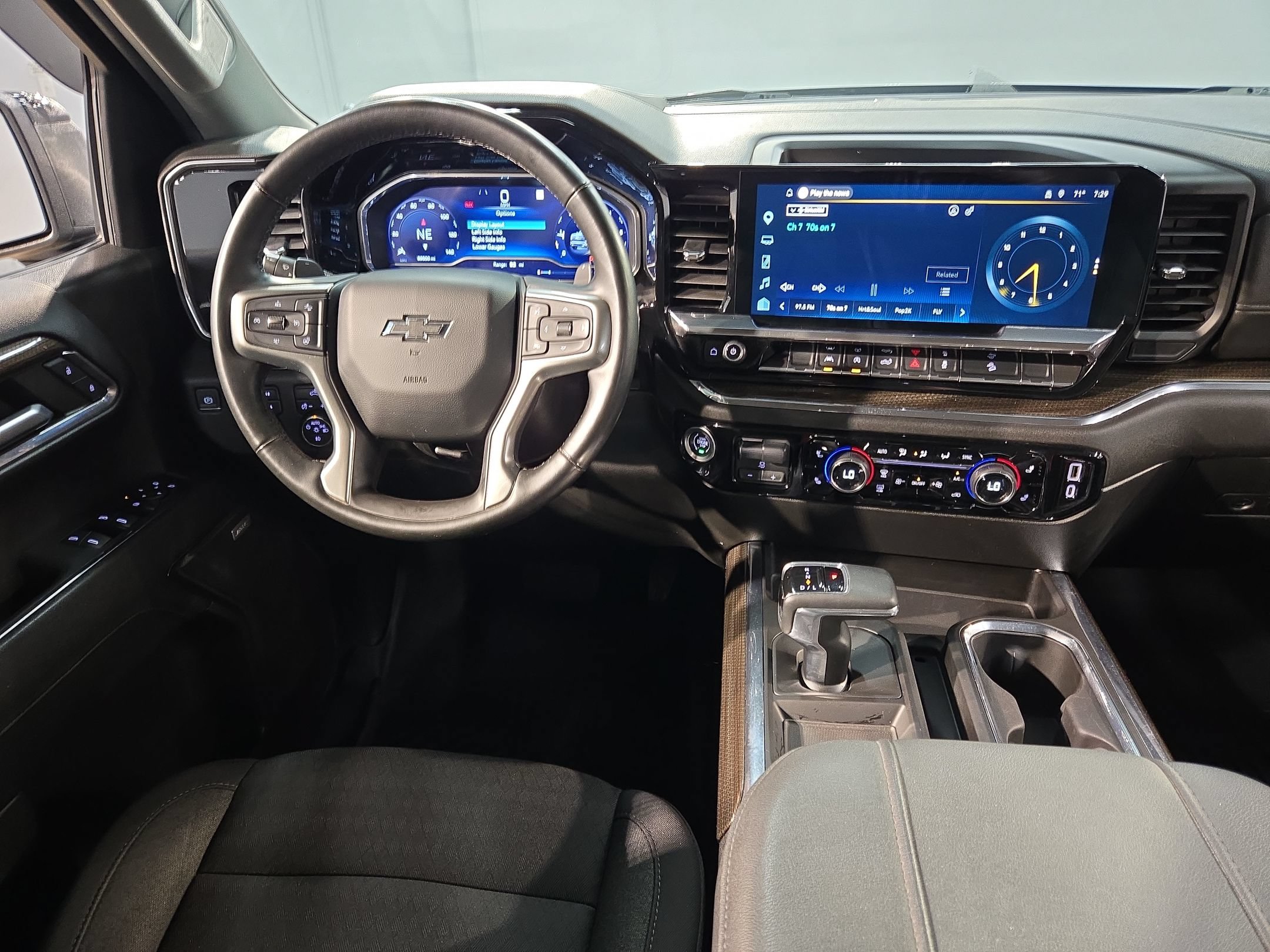 Used 2023 Chevrolet Silverado 1500 RST w/ Texas Edition Plus AWD/4WD image 9