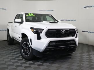 Used 2024 Toyota Tacoma TRD Sport video 2