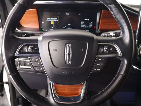 Used 2020 Lincoln Navigator Reserve w/ Equipment Group 208A Reserve RWD image 3