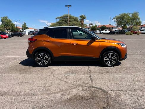 Used 2018 Nissan Kicks SV image 10