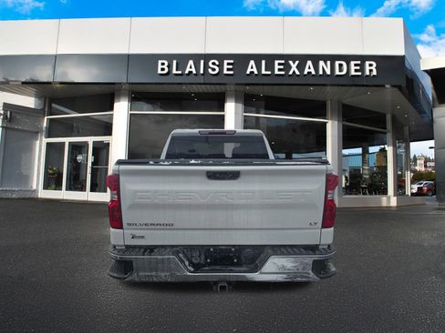 Used 2022 Chevrolet Silverado 1500 LT image 4