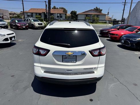 Used 2014 Chevrolet Traverse LT FWD image 4