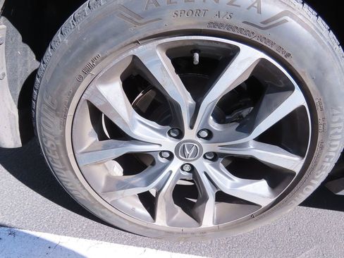 Used 2023 Acura MDX SH-AWD w/ Technology Package image 17