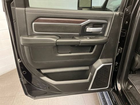Certified 2025 RAM 2500 Laramie AWD/4WD image 25