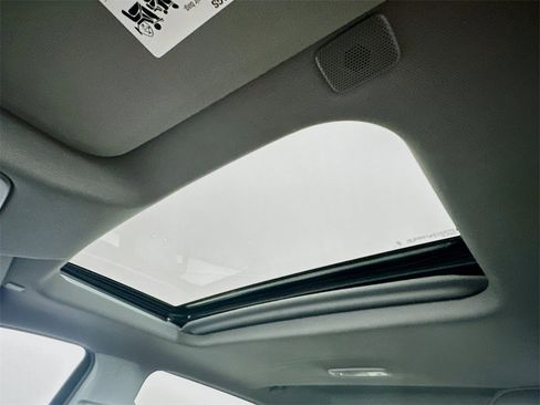 Used 2024 GMC Sierra 1500 Denali w/ Technology Package image 21