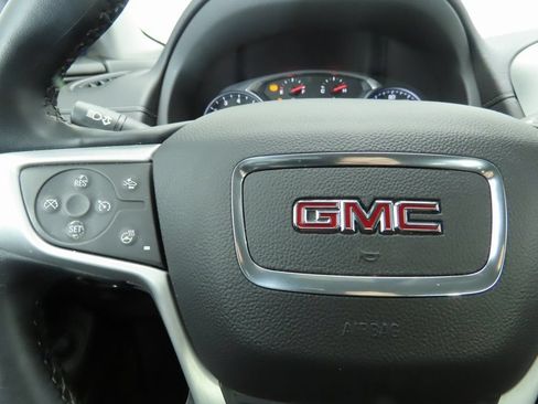 Used 2023 GMC Terrain SLT AWD/4WD image 11