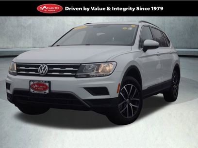 Used 2021 Volkswagen Tiguan SE w/ Panoramic Sunroof Package