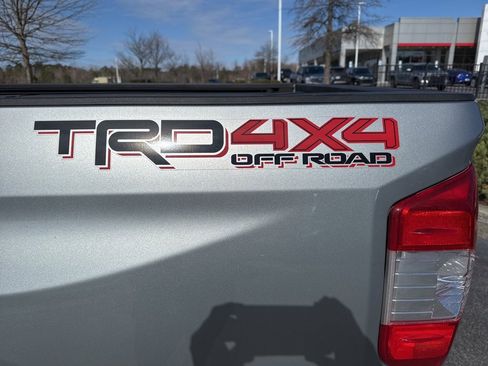 Used 2018 Toyota Tundra Limited w/ TRD Off Road Package image 11