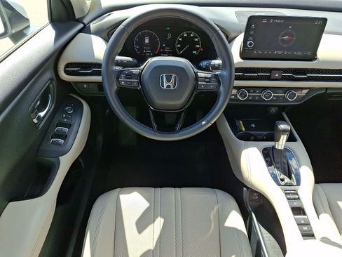 Used 2023 Honda HR-V EX-L image 12