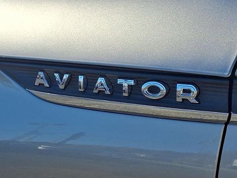 Used 2023 Lincoln Aviator Reserve w/ Equipment Group 201A image 32