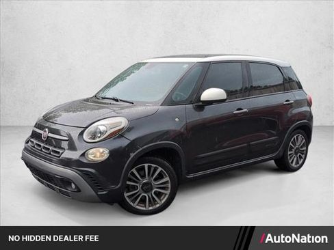Used 2019 FIAT 500L Trekking FWD image 1