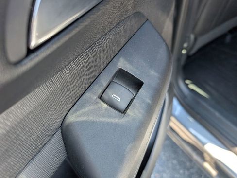 Used 2025 Buick Envista Sport Touring w/ Convenience I Package FWD image 12