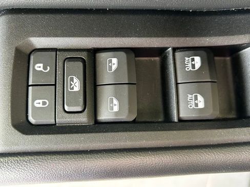 Used 2024 Jeep Grand Cherokee L Limited w/ Luxury Tech Group II image 23