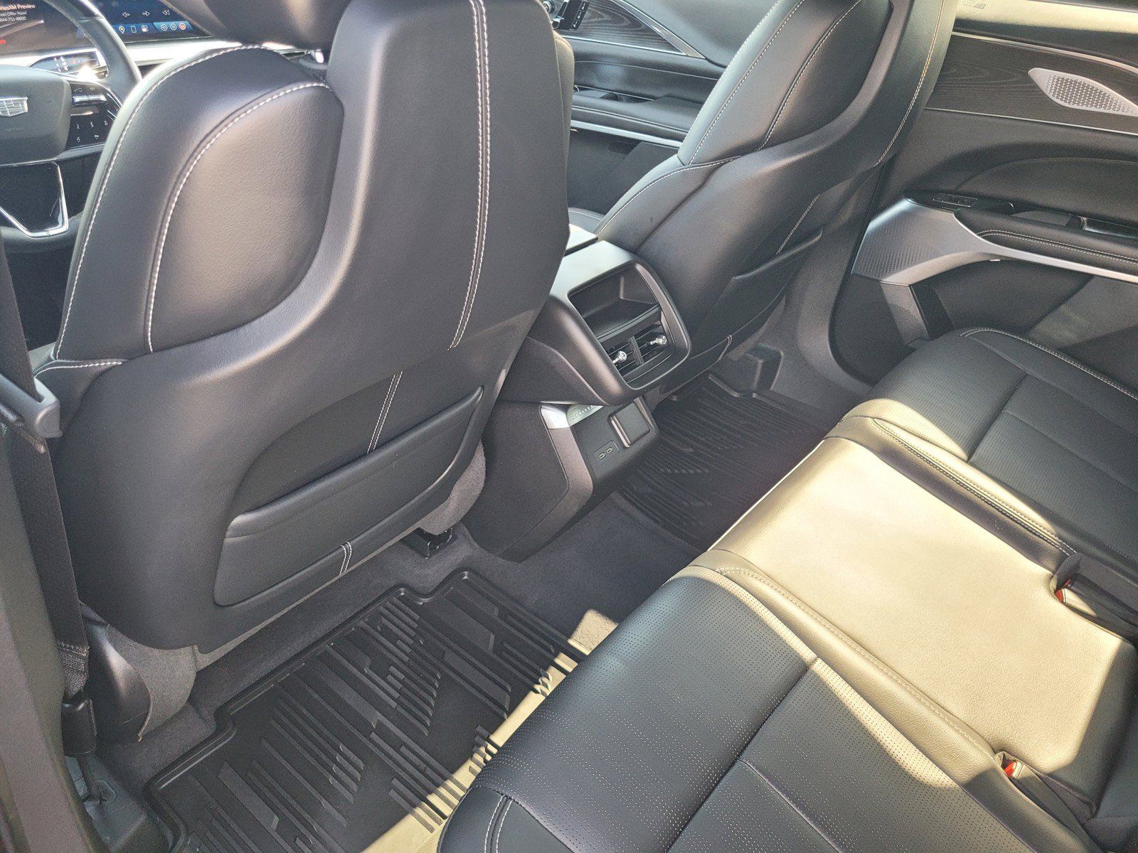 Certified 2024 Cadillac Lyriq Sport AWD/4WD image 10