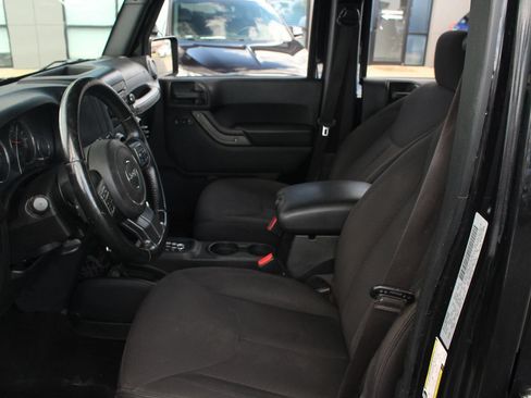 Used 2017 Jeep Wrangler Unlimited Sport w/ Quick Order Package 24S AWD/4WD image 13