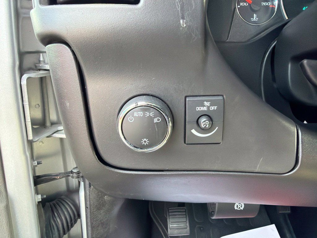 Used 2025 Chevrolet Express 3500 LT w/ LT Preferred Equipment Group RWD image 11