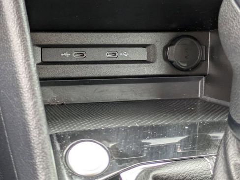 Used 2023 Volkswagen Taos S image 17