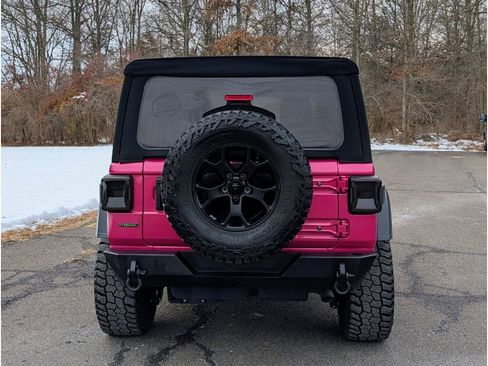 Used 2022 Jeep Wrangler Unlimited Sport image 6