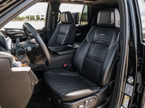 Used 2023 Cadillac Escalade Sport Platinum AWD/4WD image 36