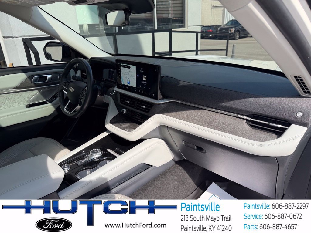 Used 2025 Ford Explorer Platinum w/ Ultimate Package AWD/4WD image 40