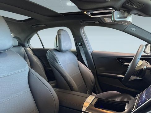 Certified 2023 Mercedes-Benz C 300 Sedan image 32