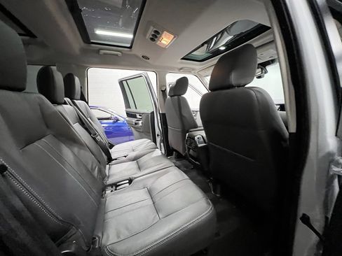 Used 2016 Land Rover LR4 HSE image 29