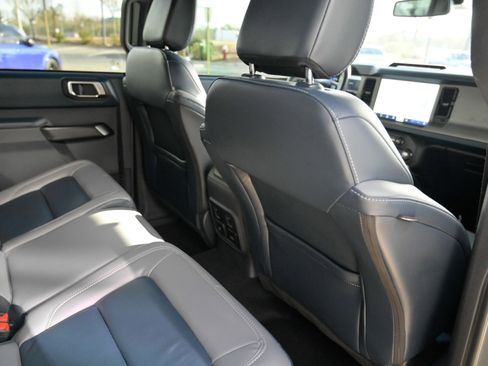 Used 2024 Ford Bronco Outer Banks w/ Sasquatch Package image 47