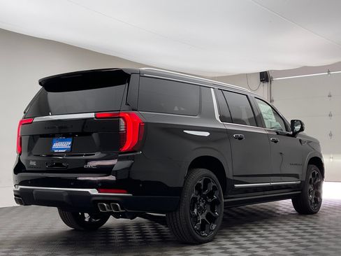 New 2026 GMC Yukon XL Denali w/ Denali Reserve Package AWD/4WD image 11