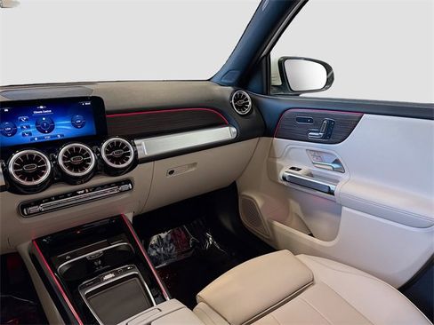 Certified 2025 Mercedes-Benz GLB 250 4MATIC image 24