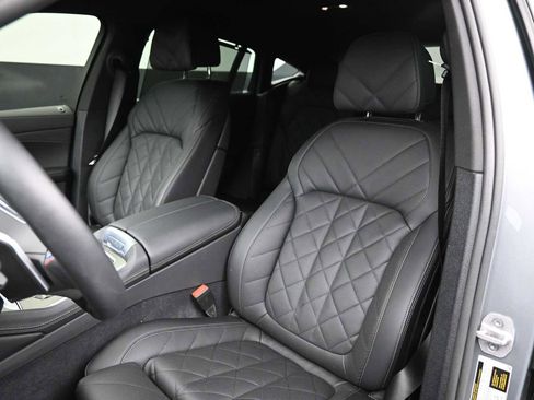 Used 2026 BMW X6 M60i w/ Executive Package AWD/4WD image 5