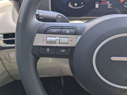 New 2026 Hyundai Tucson SE image 17