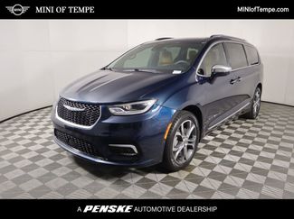 Used 2022 Chrysler Pacifica Pinnacle video 1