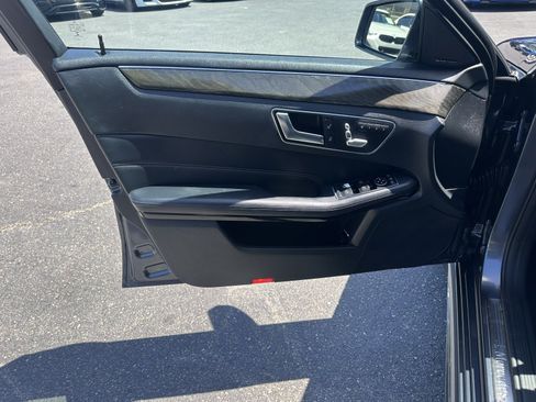 Used 2015 Mercedes-Benz E 350 Sedan image 27