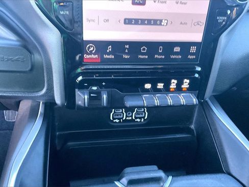 Used 2024 RAM 3500 Big Horn w/ Sport Appearance Package image 32