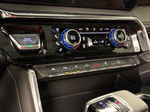 New 2026 GMC Sierra 1500 Denali Ultimate w/ LPO, Black Badging Package AWD/4WD image 36