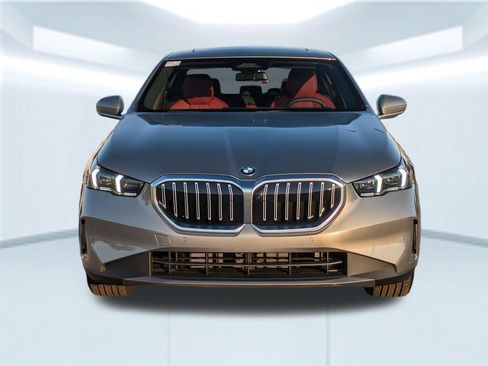 New 2026 BMW 530i w/ Premium Package RWD image 8