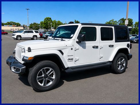 Certified 2020 Jeep Wrangler Unlimited Sahara AWD/4WD image 1