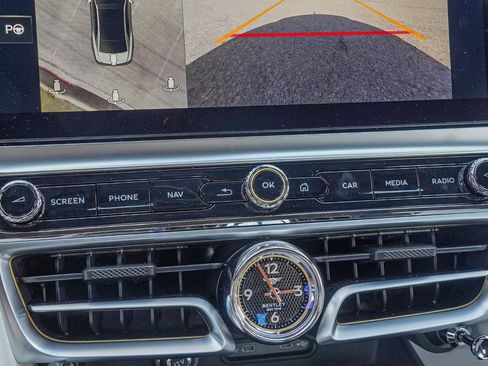 New 2026 Bentley Flying Spur Plug-In Hybrid image 25