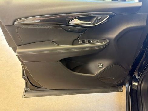 Used 2023 Buick Envision Essence AWD/4WD image 13