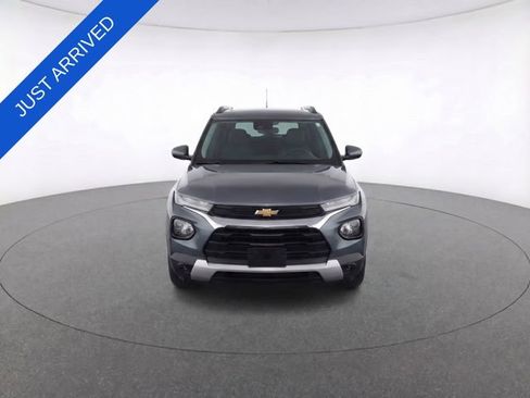 Used 2021 Chevrolet TrailBlazer LT w/ Sun and Liftgate Package image 5