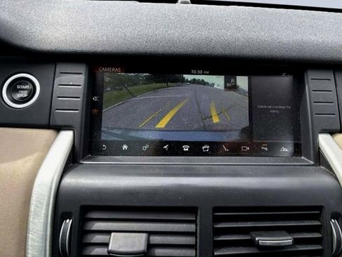 Used 2017 Land Rover Discovery Sport HSE image 12