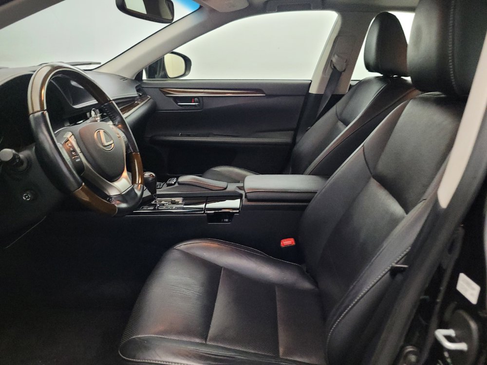 Used 2015 Lexus ES 350 w/ Luxury Package FWD image 17