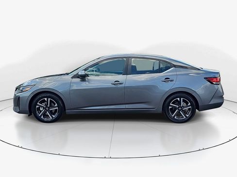 Used 2024 Nissan Sentra SV FWD image 10