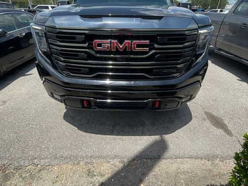 Used 2023 GMC Sierra 1500 AT4 AWD/4WD image 1