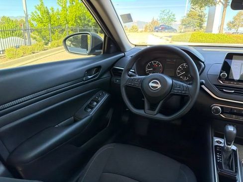 Used 2025 Nissan Altima 2.5 S FWD image 25