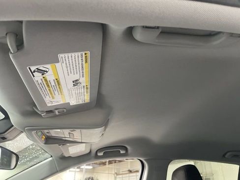 Used 2020 Chevrolet Equinox LT w/ Driver Convenience Package image 22